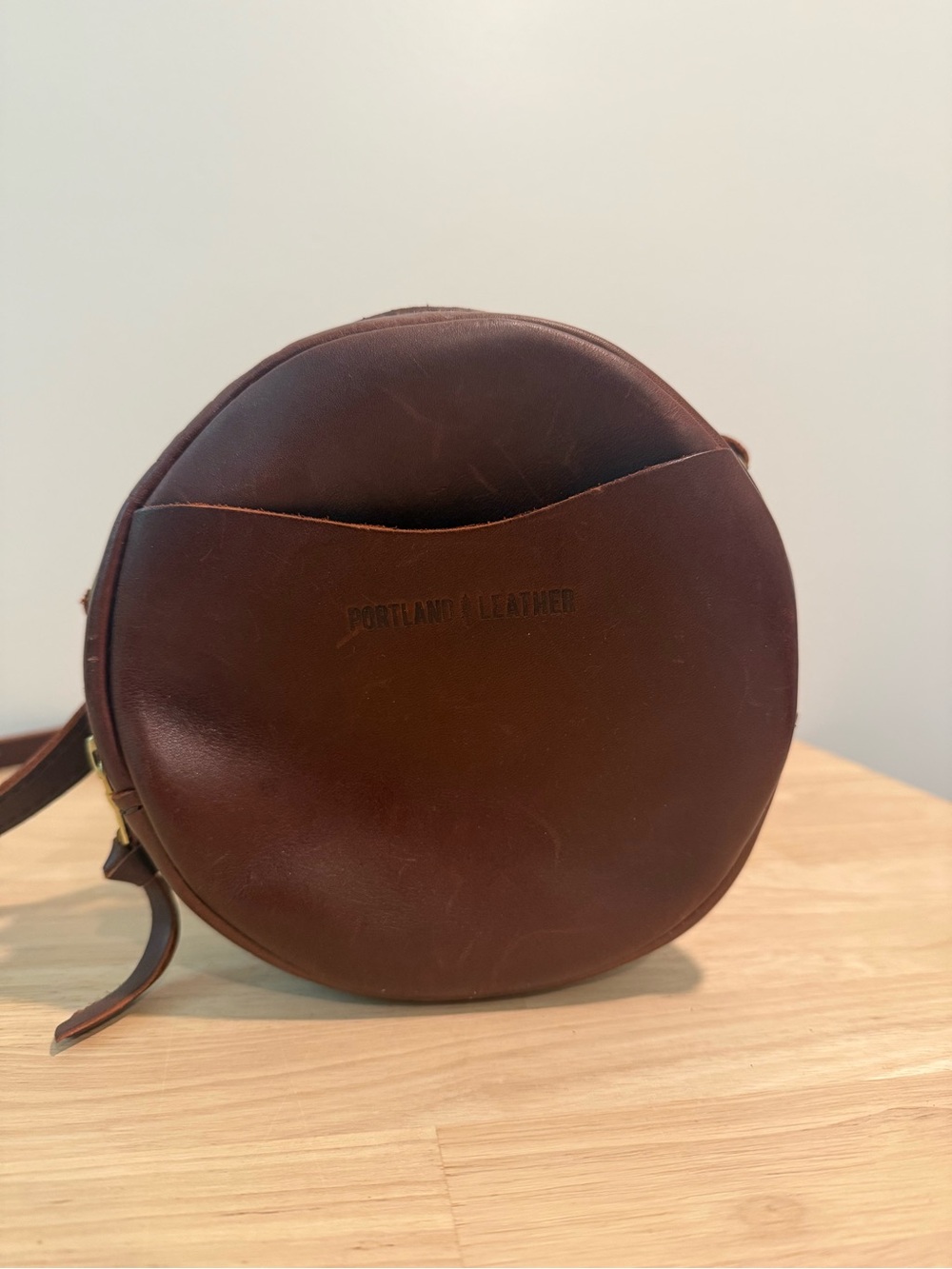 Portland Leather Round Crossbody Bag - Nutmeg